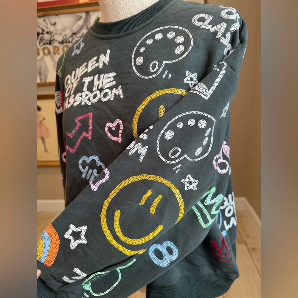 New! QUEEN OF SPARKLES Queen of Classroom School Icon Oversized Sweatshirt - Picture 5 of 8